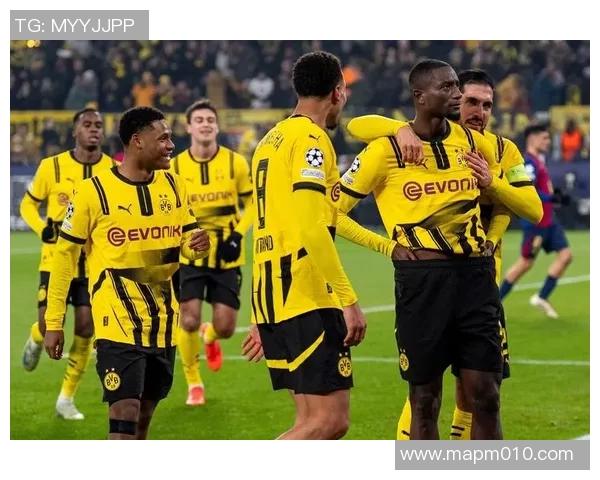 多特客场大胜压倒性胜利赢得宝贵三分 多特客场大胜压倒性胜利赢得宝贵三分