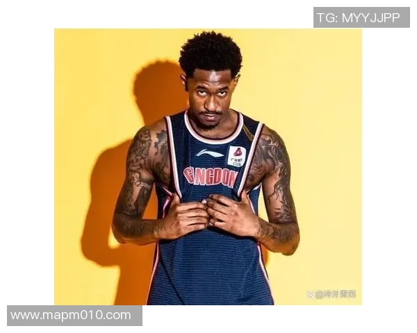 昆汀-皮特森成为CBA新秀关注焦点表现受到球迷广泛好评