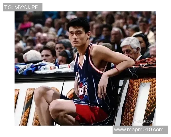 姚明入选NBA名人堂，球迷：传奇再现！