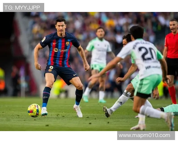 巴萨官方回应梅西退队传闻：澄清定位，继续征战西甲